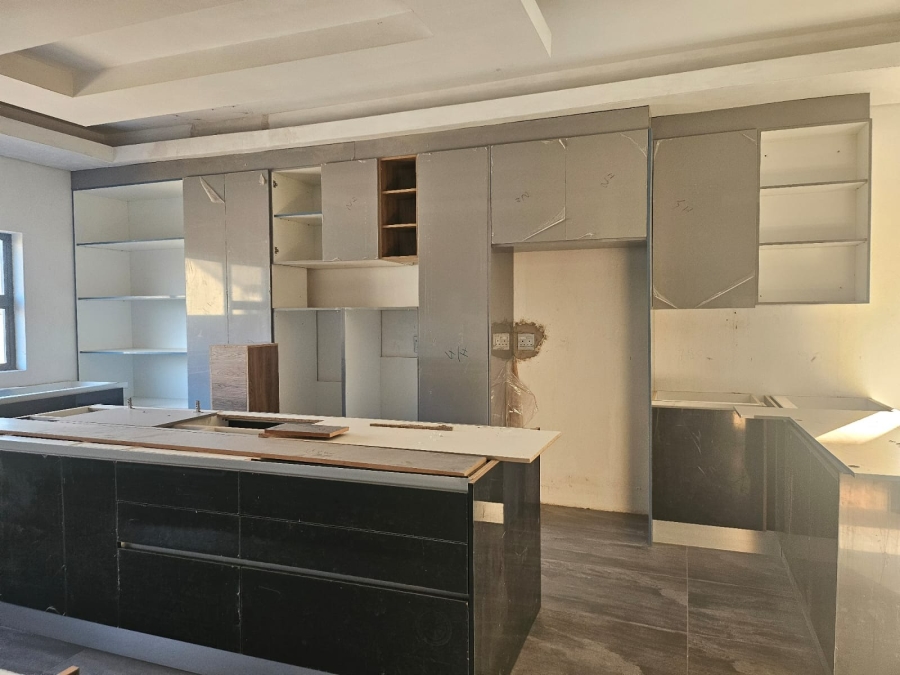 7 Bedroom Property for Sale in Melodie North West